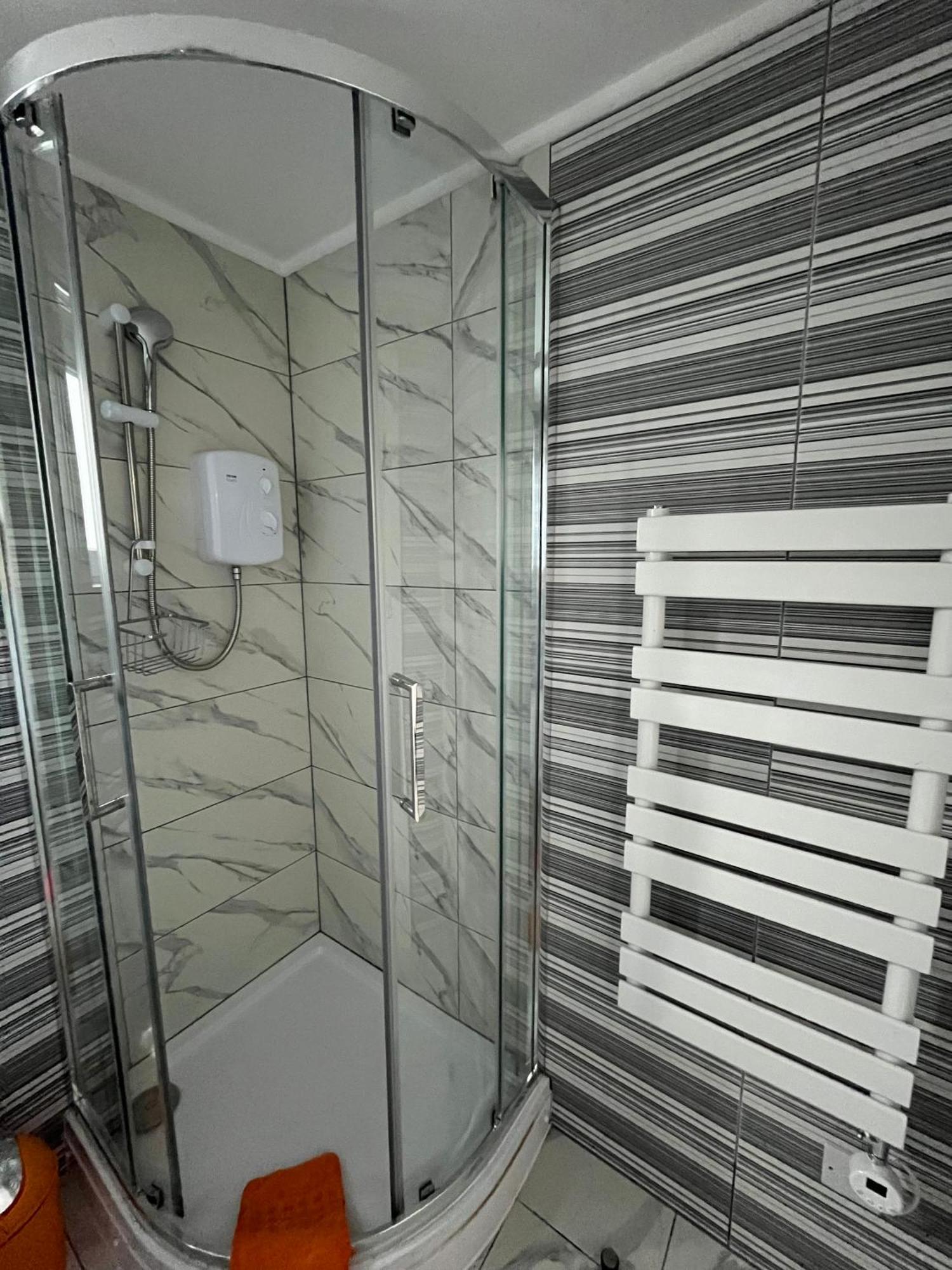 Quest Fulfiller - Near General Hospital, Free Parking & Garden Apartment Southampton Bagian luar foto