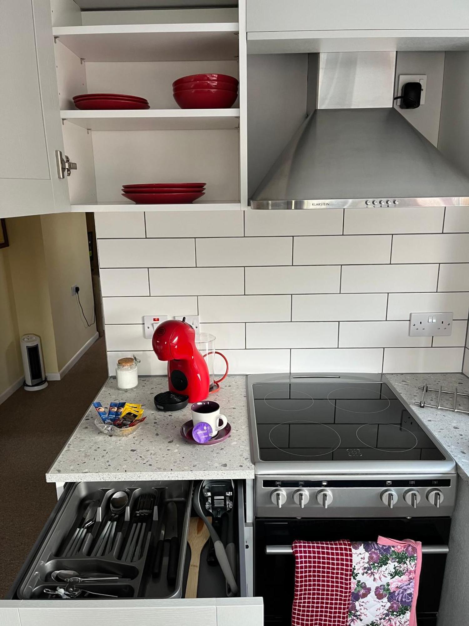 Quest Fulfiller - Near General Hospital, Free Parking & Garden Apartment Southampton Bagian luar foto