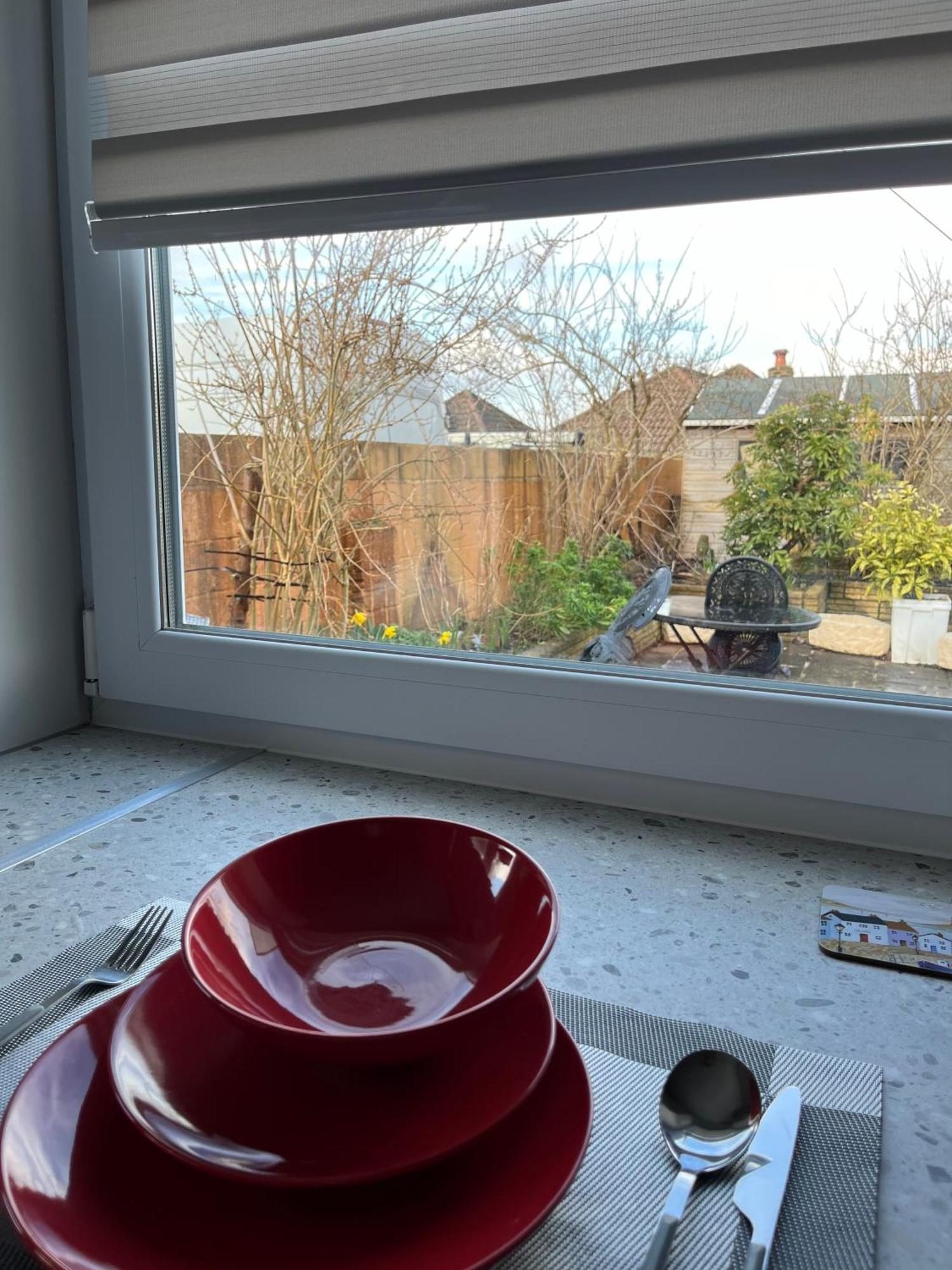 Quest Fulfiller - Near General Hospital, Free Parking & Garden Apartment Southampton Bagian luar foto