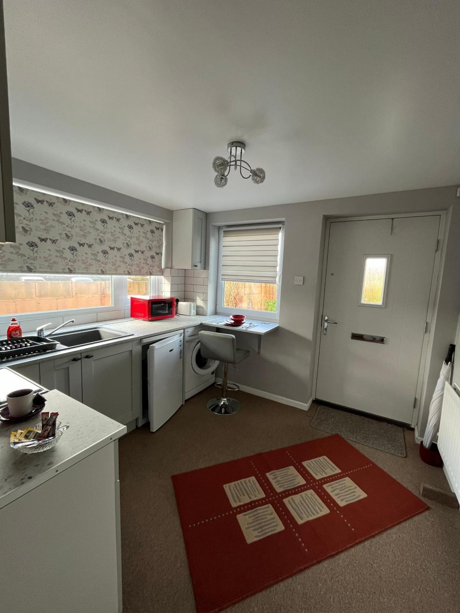 Quest Fulfiller - Near General Hospital, Free Parking & Garden Apartment Southampton Bagian luar foto