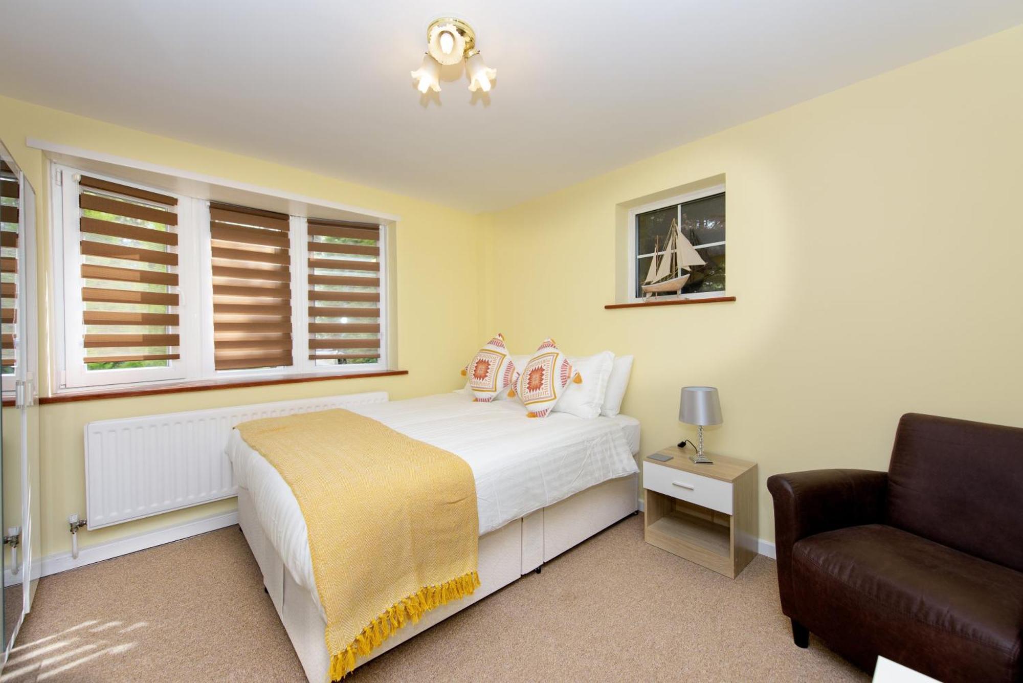 Quest Fulfiller - Near General Hospital, Free Parking & Garden Apartment Southampton Bagian luar foto